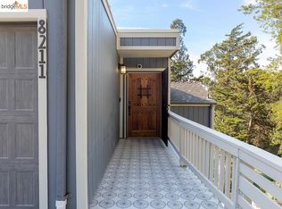 8211 Skyline Blvd, Oakland, CA 94611