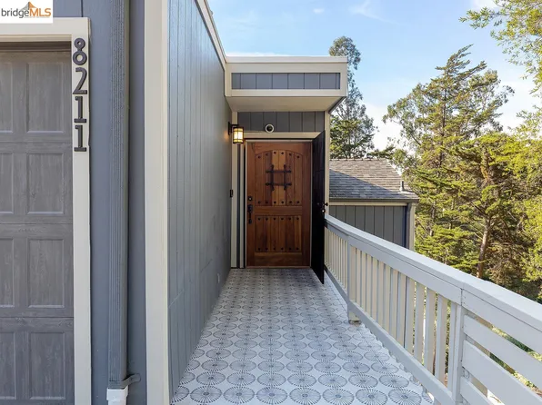 8211 Skyline Blvd, Oakland, CA 94611
