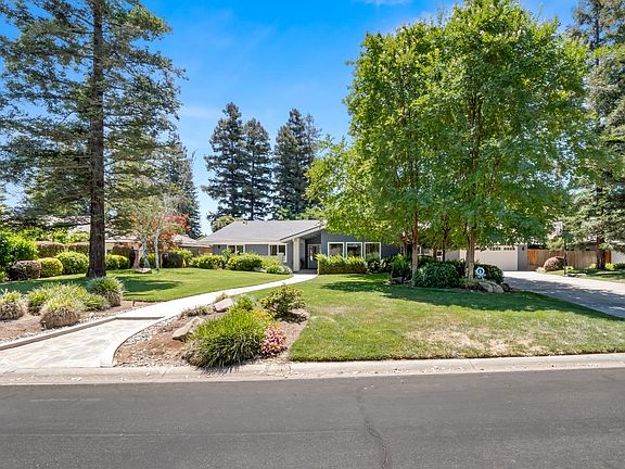 2nd image of 3213 W La Costa Ave
