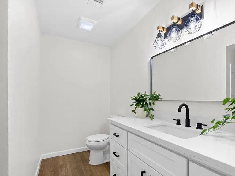 3008 Whitley Dr — Photo 12