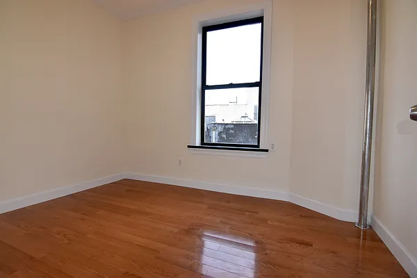 Rented by The Agency | media 20