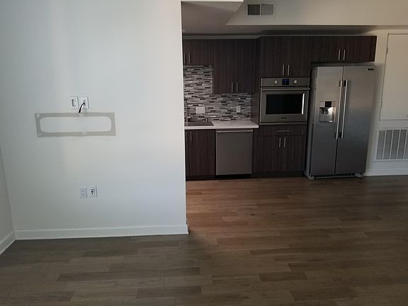 2nd image of 10844 Bloomfield St #405
