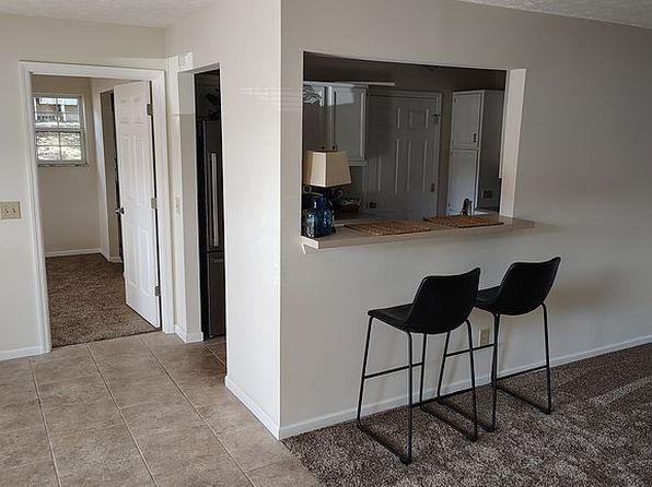 10 Meadow Ln Suite 5