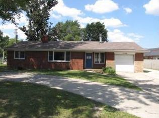 17703 E 14 Mile Rd, Fraser, MI 48026