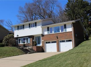 2468 Driftwood Dr, Bethel Park, PA