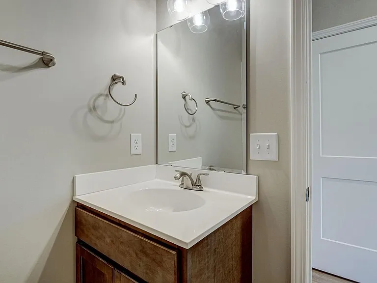 154 Lincoln Place Cir — Photo 9