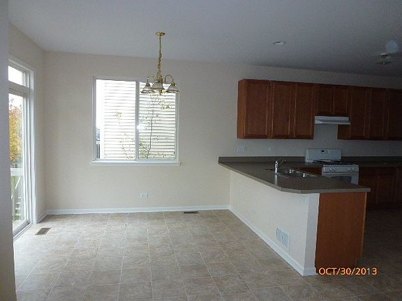 4th image of 276 S Cornerstone Dr