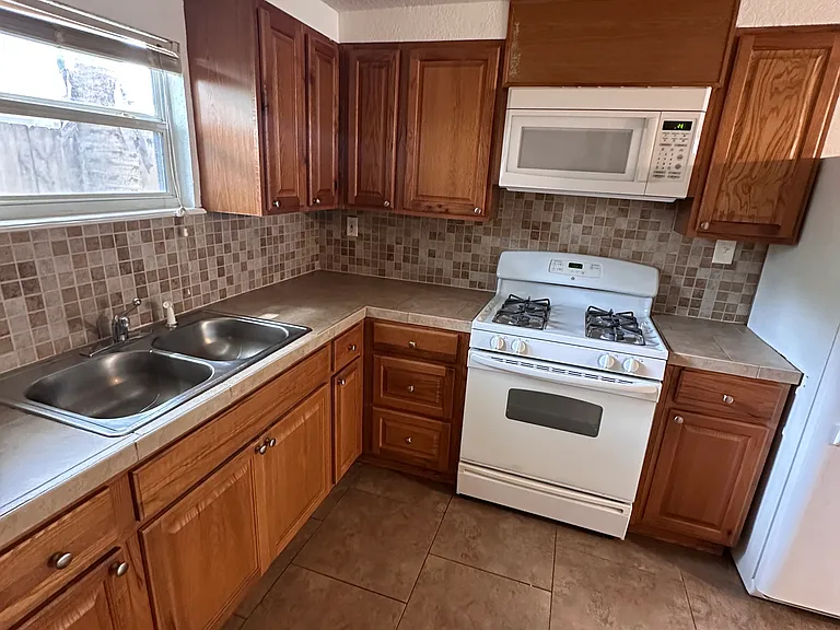 1303 E 17th Ave #D — Photo 3