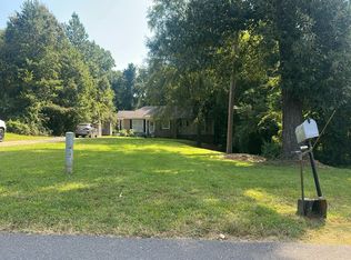 2735 Larry Dr, Charlotte, NC 28214