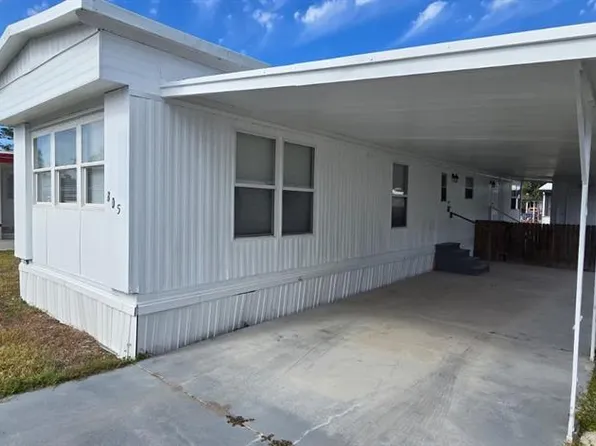 805 E Live Oak St, Wildwood, FL 34785