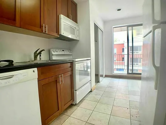 Rented by Corcoran | media 21