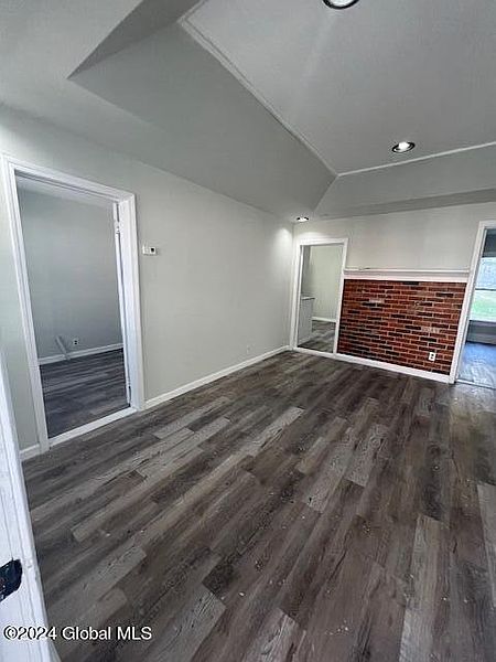 3rd image of 1531 Fifth Avenue