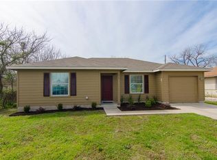 411 Fowzer St, Taylor, TX 76574