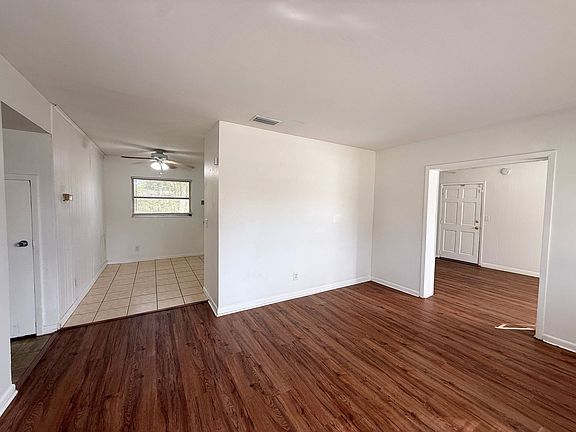 4th image of 7609 Tacony Dr
