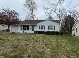 145 Maple Dr, Florissant, MO 63031