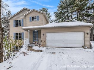 7264 High Timbers Dr, Greenville, MI 48838