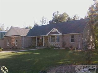2659 W Coon Lake Rd, Howell, MI 48843