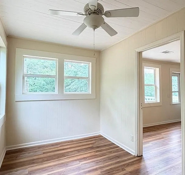 3406 Holly Springs Rd — Photo 4