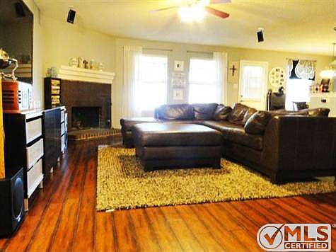 4th image of 1512 Leeward Ln