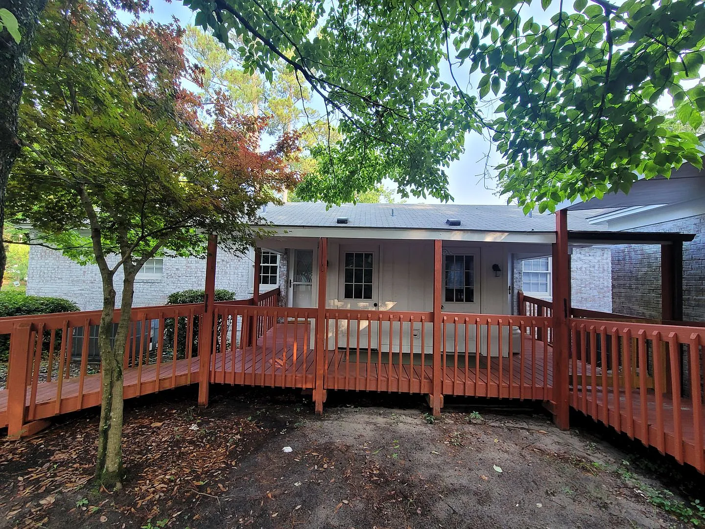 Enjoy living in this recently updated home in the heart of Wilmington . — Photo 2