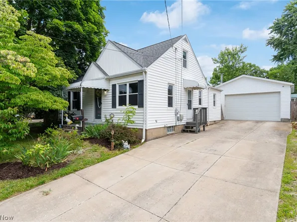 1513 10th St, Cuyahoga Falls, OH 44221