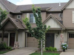 2138 NW Village Cir, Portland, OR 97229