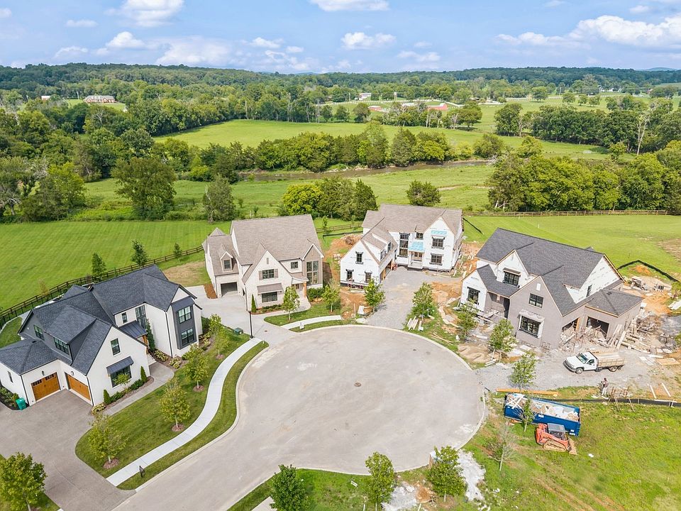 1st image of 861 Brook Trl