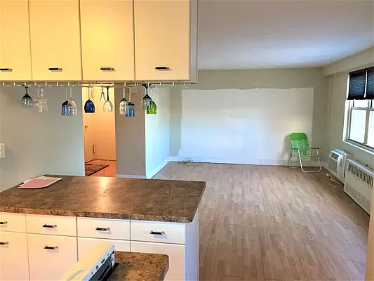 3rd image of 2475 W 16th St APT 2C