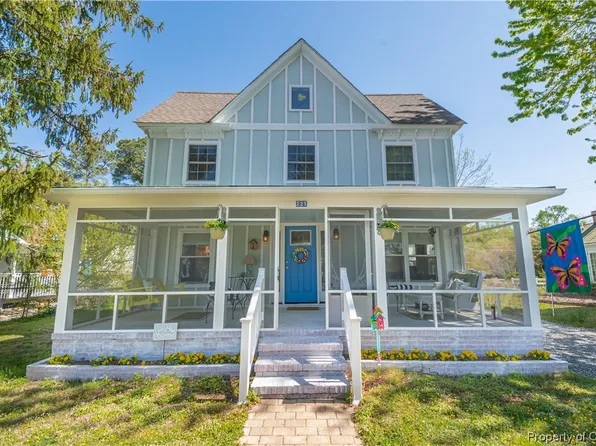221 Taylor Ave, Urbanna, VA 23175