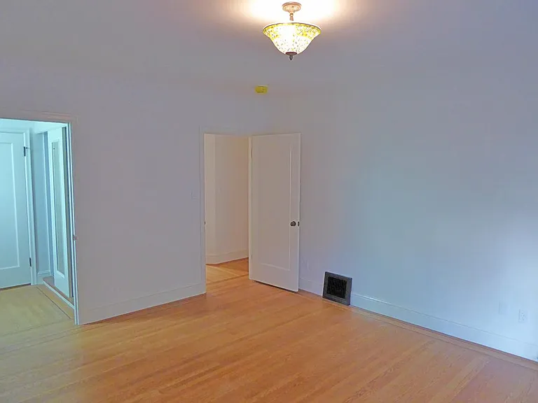 185 Beaver St — Photo 29