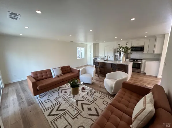 1010 Broadmoor Drive, Napa, CA 94558