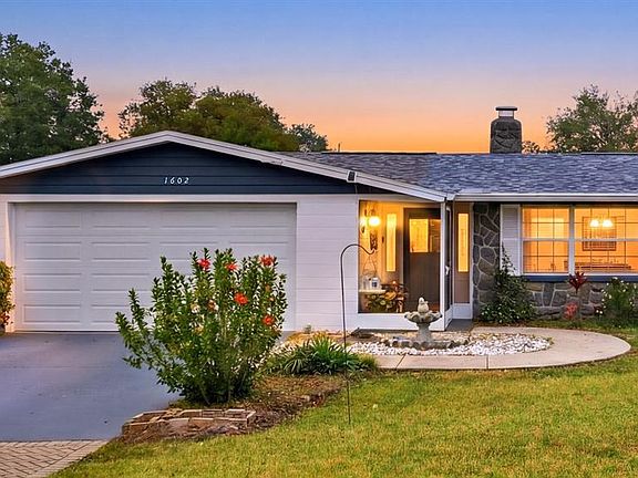 2nd image of 1602 Alder Way