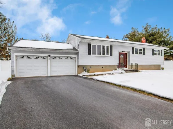 10 Elizabeth Ct, Edison, NJ 08817