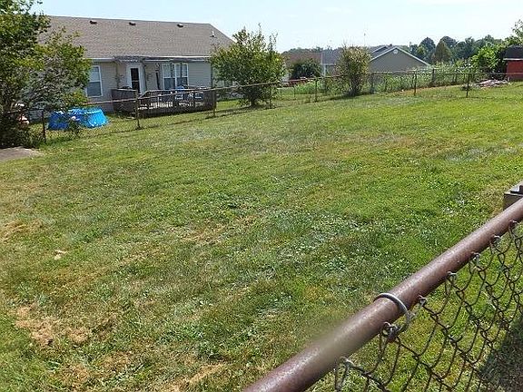 4th image of 317 Gardner Ln