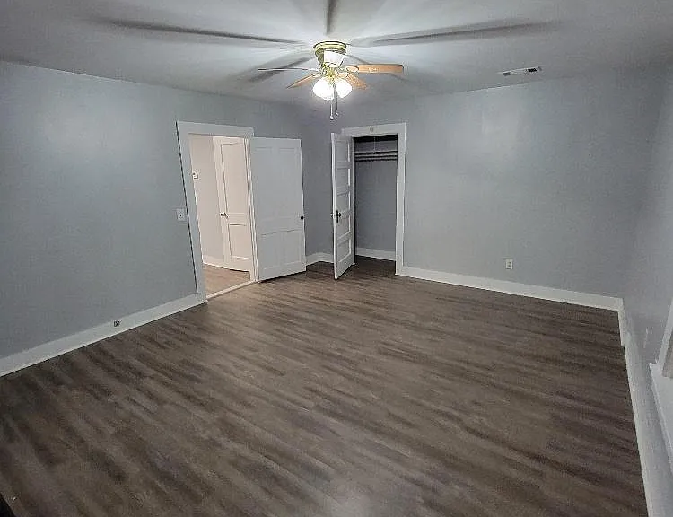 332 Broad St #D — Photo 6