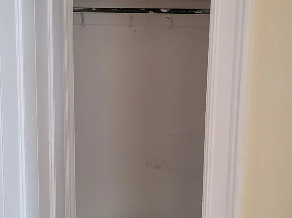 463 43rd Street image 9 of 13