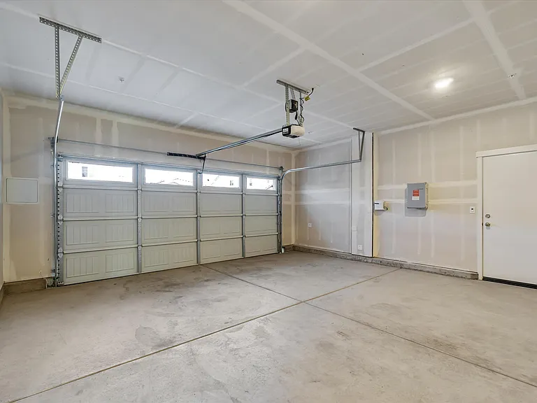 5319 Hames Valley Ln — Photo 56
