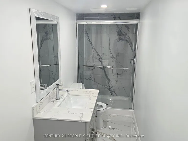 53 Larry Cres — Photo 8