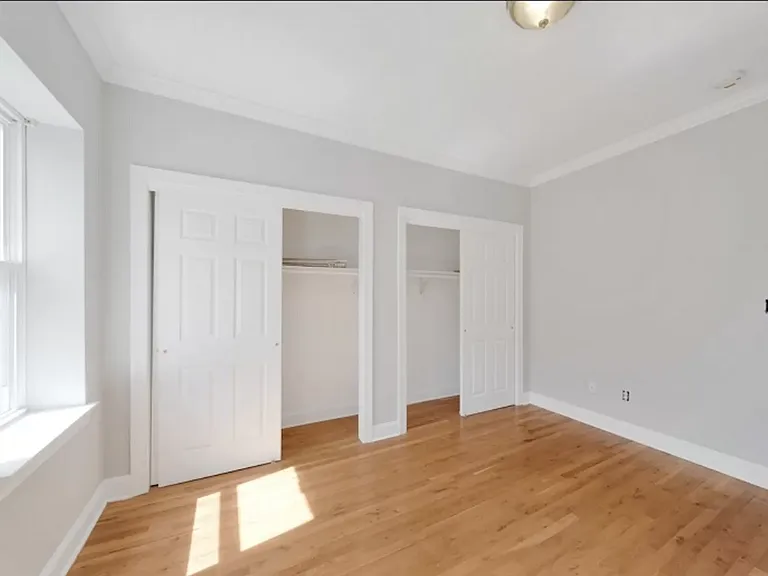 The Regis at 95 Pine — Photo 9