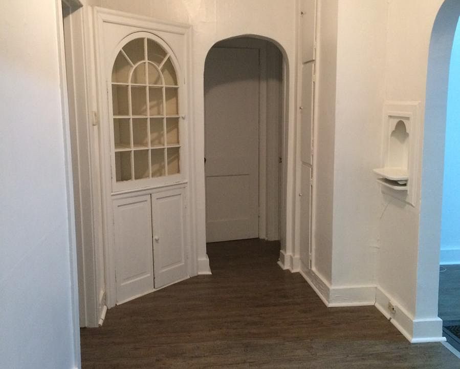 Dining Room w/Built in Cabinet