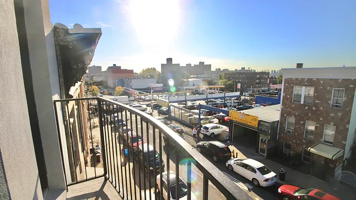 Rented by Delmark Realty LLC | media 55