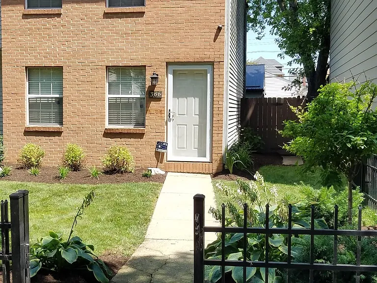 366 E Mithoff St — Photo 31