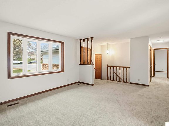3rd image of 6211 Chiswick Ct