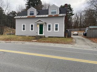 69 Maple St, Newport, NH 03773