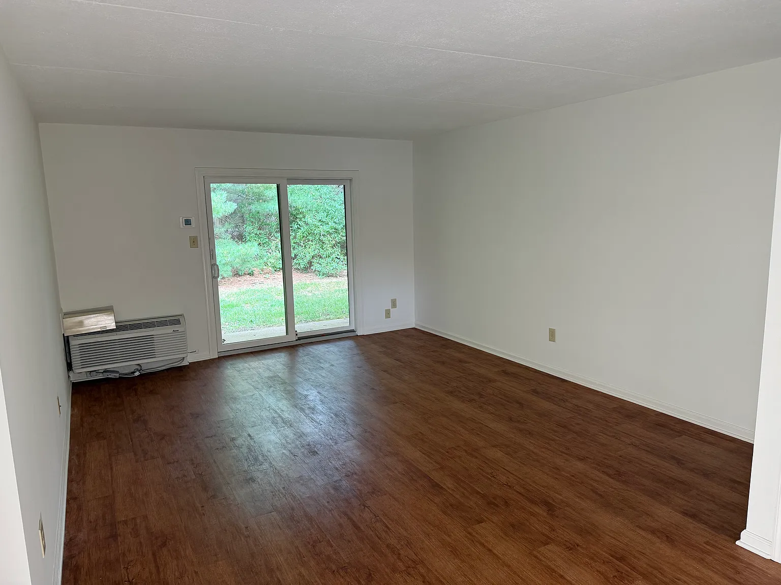 1 bed, 725 sqft, $1,850 — Photo 4