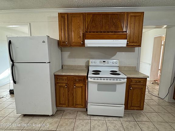 5th image of 709 3rd St SW