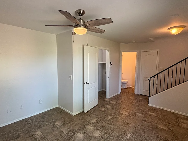 2125 E Huntington Dr #Phoenix 85040 — Photo 3