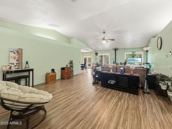 3rd image of 1203 S Settlers Circle