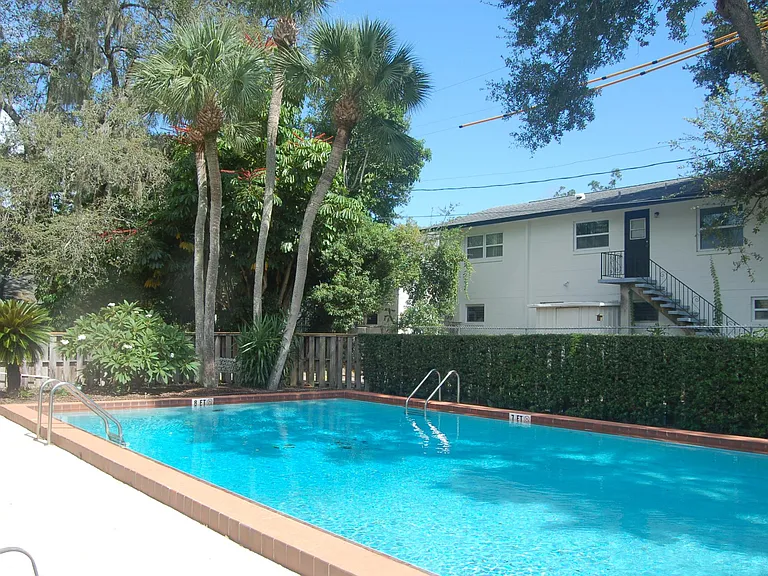 1920 Woodcrest Dr #13 — Photo 19