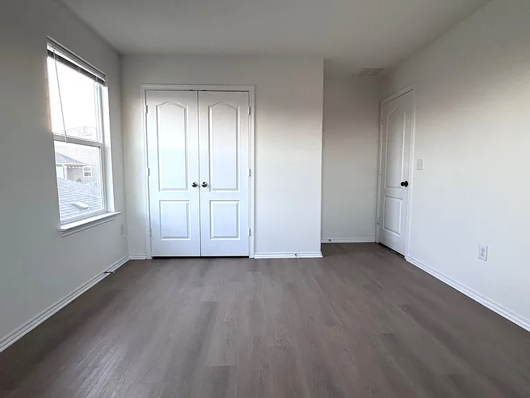 House Finch Dr — Photo 7